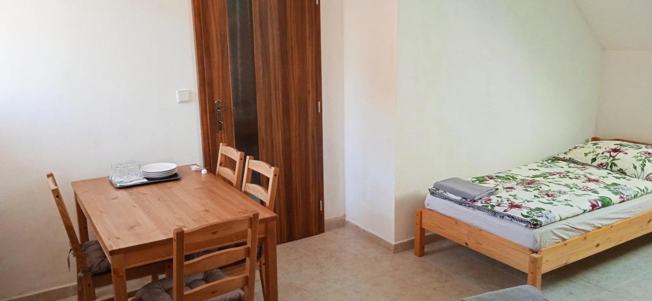 Ubytování U Tajčů Dolni Berkovice Esterno foto